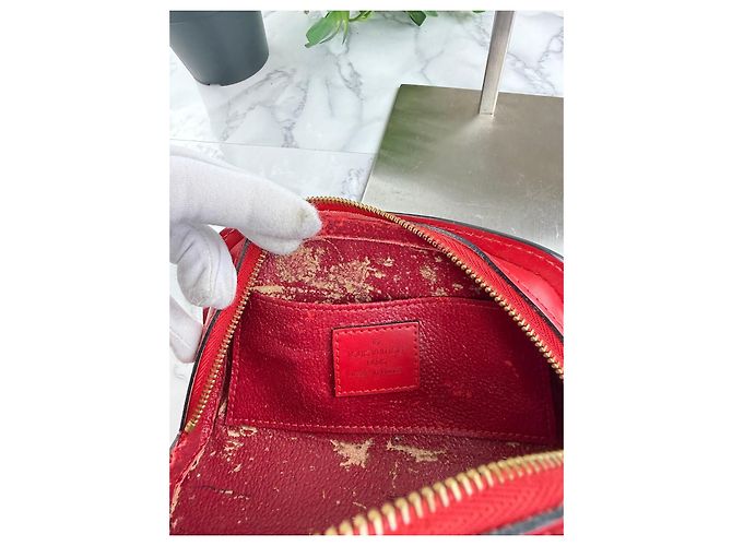 Borsa Louis Vuitton Epi Pochette Rouge Rosso - vista 6