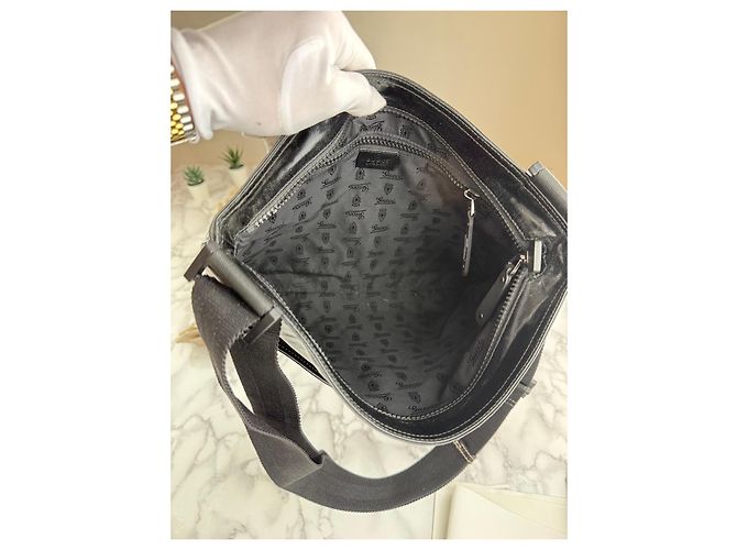 Borsa a tracolla Gucci in pelle nera lucida Nero - vista 13