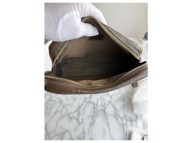 Pochette Louis Vuitton in pelle marrone - vista 11