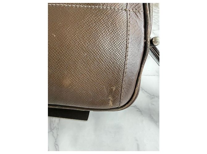 Pochette Louis Vuitton in pelle marrone - vista 3