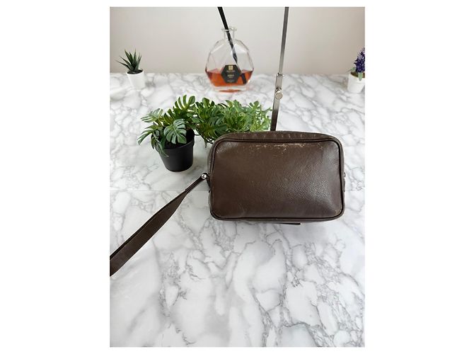 Pochette Louis Vuitton in pelle marrone - vista 7