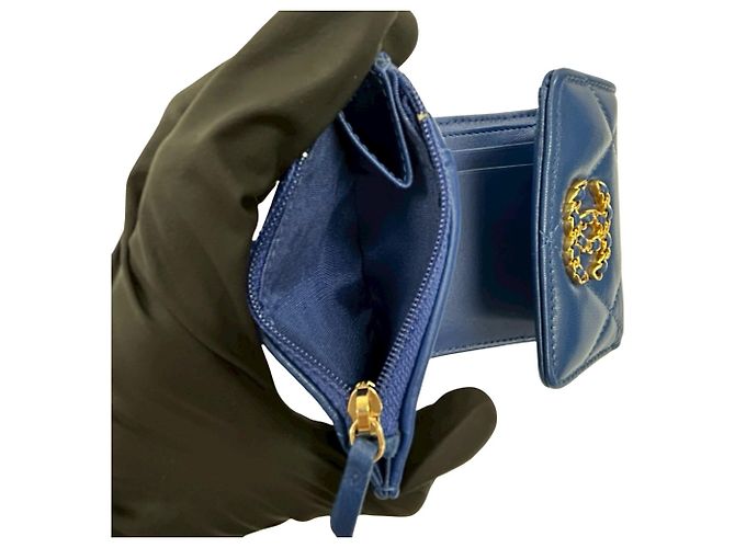 Billetera bifold de piel de cordero matelasse Coco Mark de Chanel Azul - vista 10