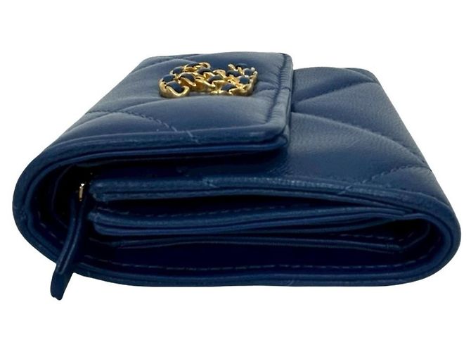 Billetera bifold de piel de cordero matelasse Coco Mark de Chanel Azul - vista 4