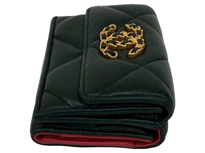 Portafoglio tri-fold in pelle di agnello matelassé Coco Mark Chanel 19 Nero - vista 5