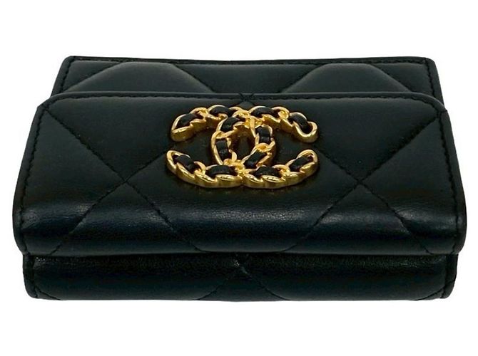 Chanel 19 Coco Mark Lammnappa Tri-Fold Geldbörse Schwarz - Ansicht 3