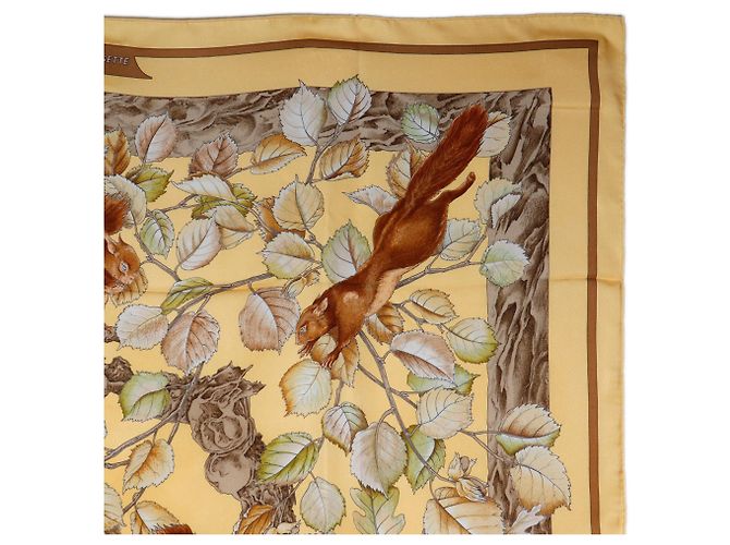 Bufanda de seda Casse Noisette marrón Hermès 90 Castaño Beige - vista 4