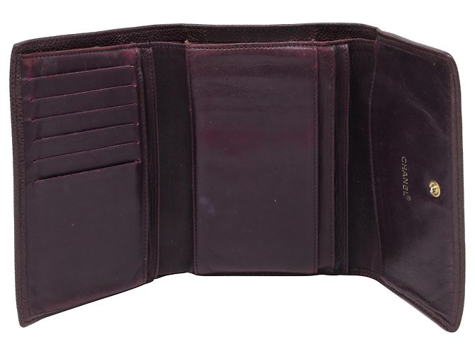 Timeless Cartera Tri-Fold Atemporal de Chanel en Cuero Caviar Burdeos Roja - vista 6