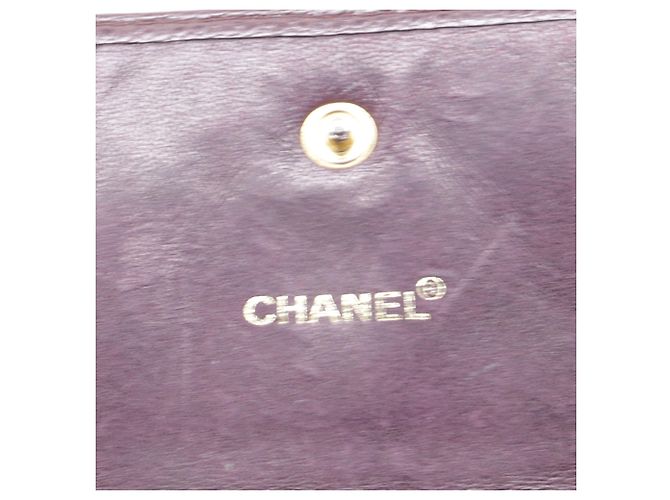 Timeless Cartera Tri-Fold Atemporal de Chanel en Cuero Caviar Burdeos Roja - vista 8