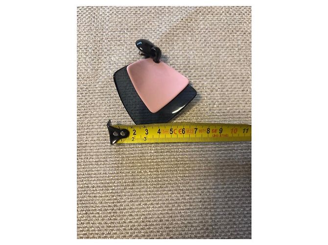 Orecchini Emporio Armani in resina rosa e nero - vista 6