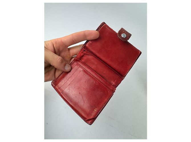 Portefeuille en cuir Chanel CC vintage rouge - vue 4