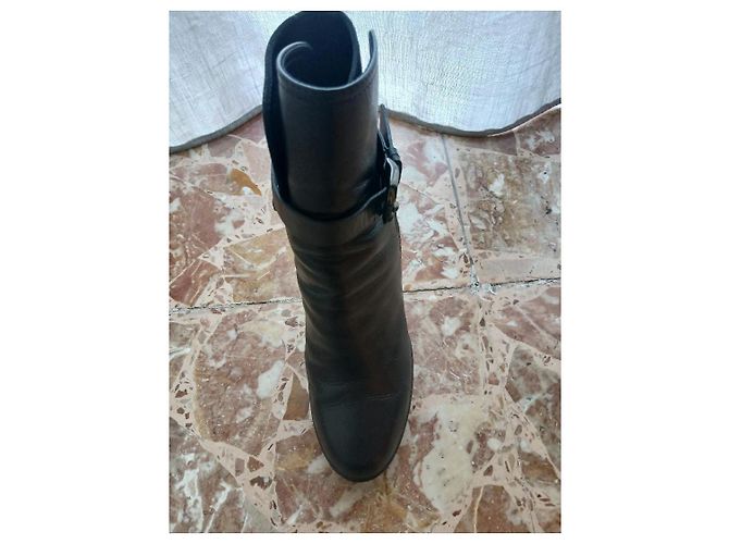 Tod's ankle strap boots black leather - view 2