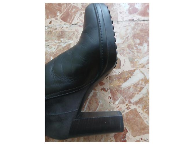 Tod's ankle strap boots black leather - view 8