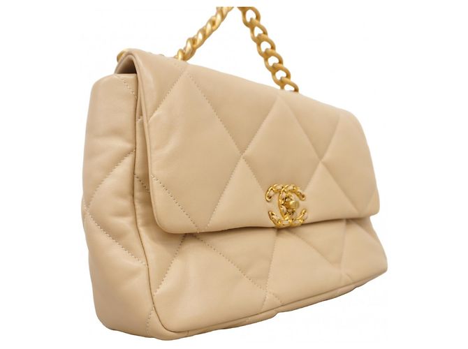 Borsa a spalla in pelle di agnello Chanel 19 con catena Beige - vista 2