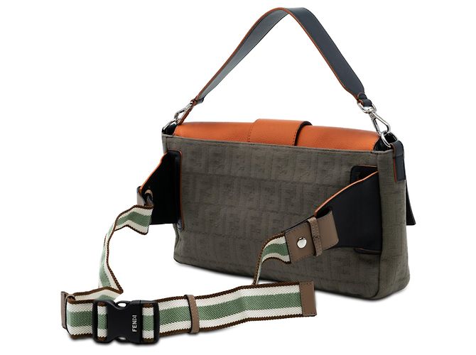 Fendi große Umhängetasche aus braunem Zucca-Canvas und Leder - Ansicht 2