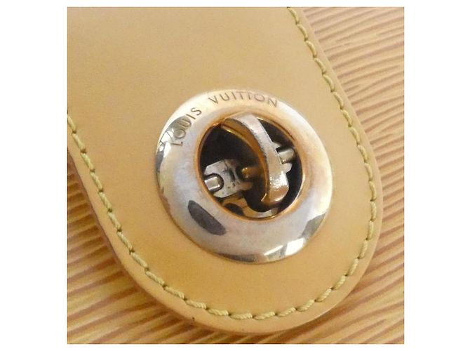 Borsa a Spalla Cluny Epi Louis Vuitton M52259 Giallo - vista 4