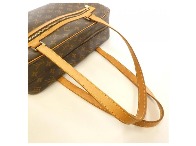 Borsa a Spalla Monogram Cite GM Louis Vuitton Marrone - vista 6
