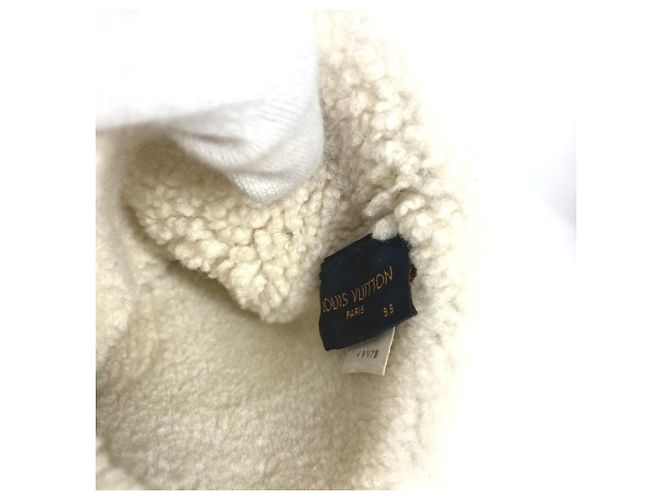 Louis Vuitton Beige Wool Gloves - view 5