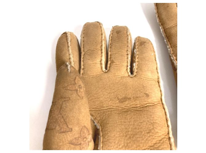 Louis Vuitton Beige Wool Gloves - view 6