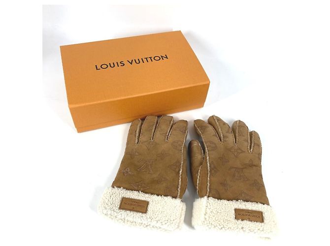 Louis Vuitton Beige Wool Gloves - view 8