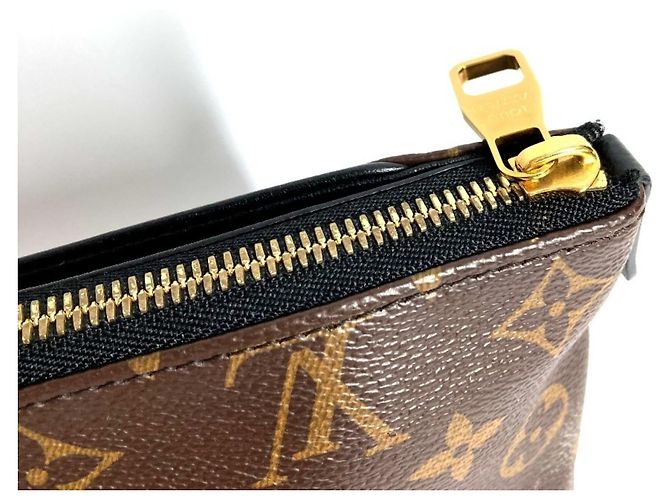 Beauty Case Monogram Pallas di Louis Vuitton Marrone Nero - vista 8
