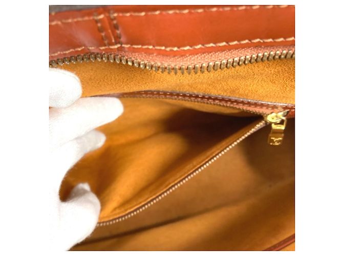 Borsa a spalla/tote in pelle Epi Louis Vuitton Marrone - vista 14