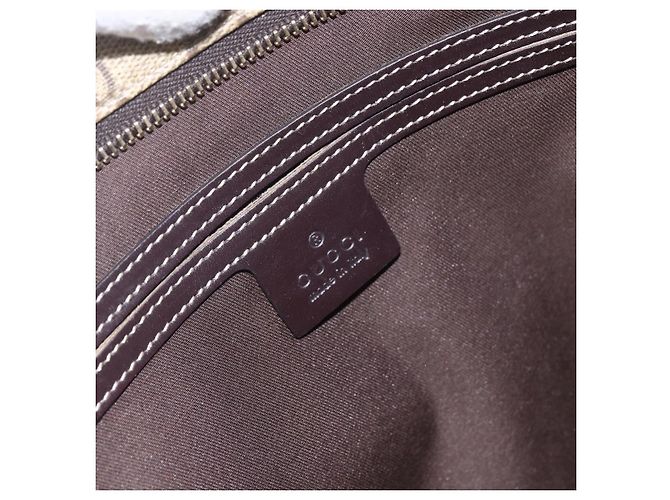 Sac Messenger Gucci à fermeture éclair en toile enduite GG Large Beige - vue 6