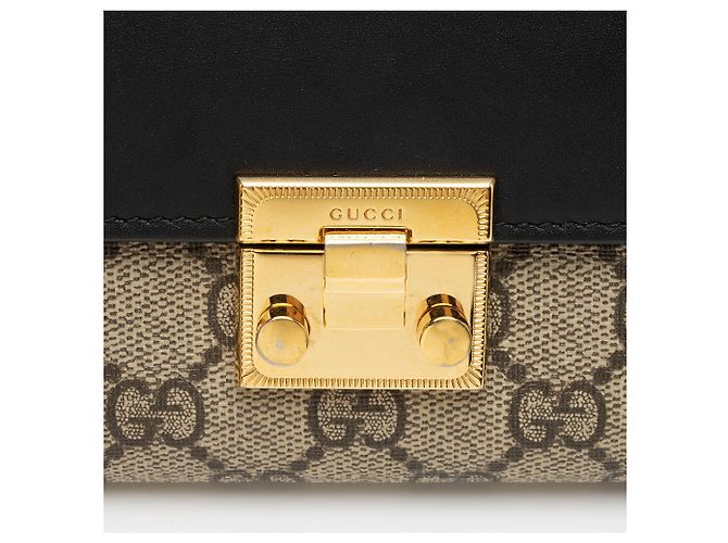 Cartera de cadena Padlock en piel de ternera GG Supreme de Gucci Castaño Beige - vista 9