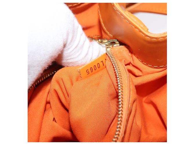 Borsa Louis Vuitton Mandara in pelle Epi MM Arancione - vista 7