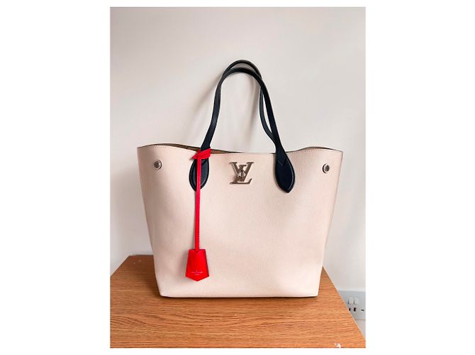 Neverfull Borsa Tote Lockme in pelle Louis Vuitton Beige - vista 2