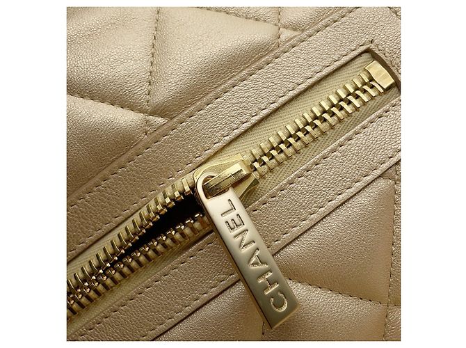 Borsa matelassé Coco Cocoon di Chanel D'oro - vista 11