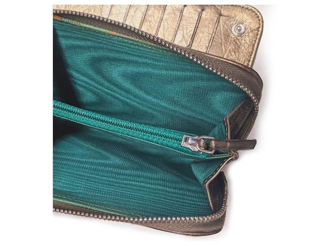 Chanel Geldbörse aus bronzefarbenem Leder - 2000er - Ansicht 8
