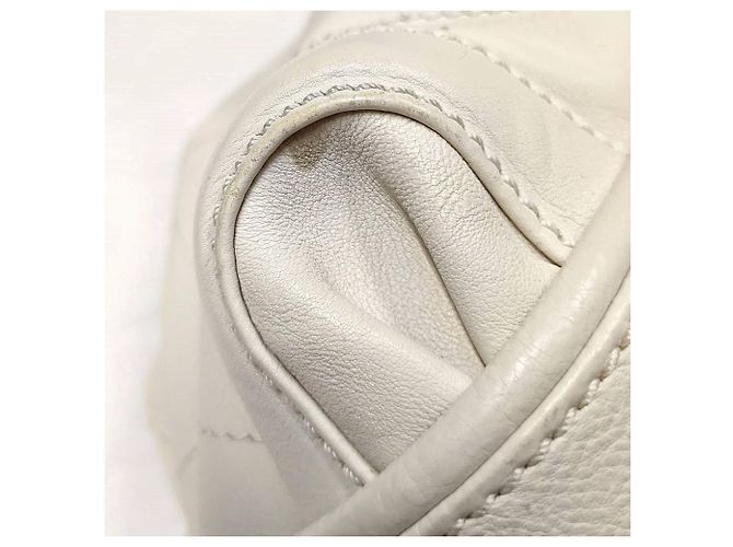 Chanel Cream White Quilted Leather Handbag - 2000s - view 10