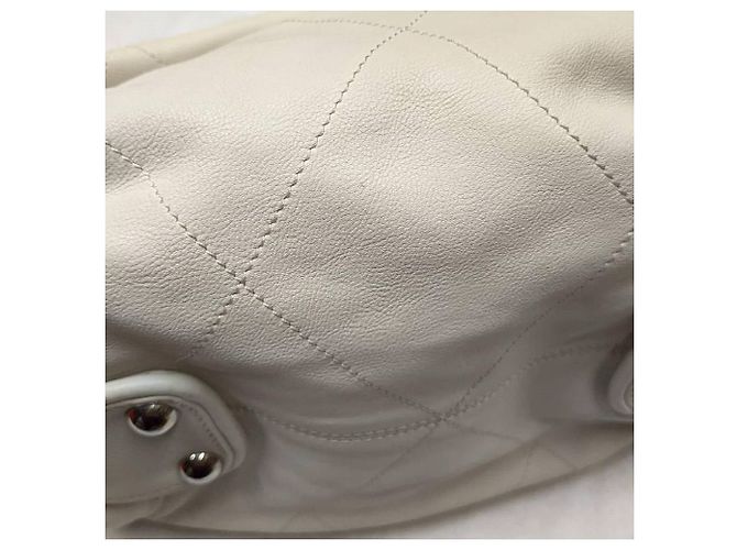 Chanel Cream White Quilted Leather Handbag - 2000s - view 12