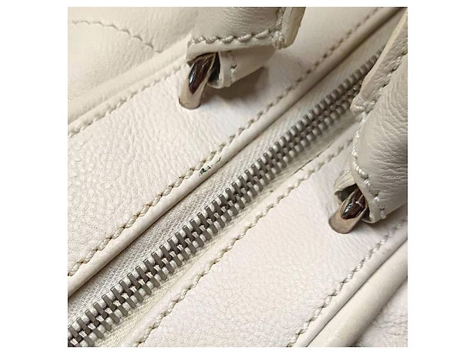 Chanel Cream White Quilted Leather Handbag - 2000s - view 5