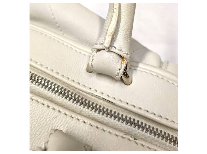 Chanel Cream White Quilted Leather Handbag - 2000s - view 6