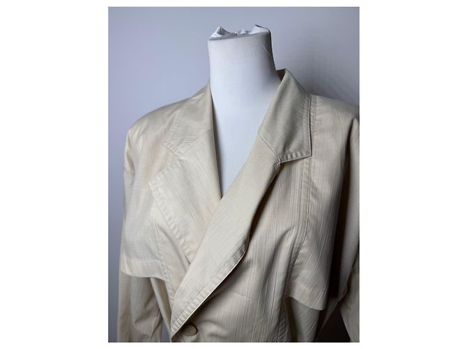 Trench coat Vintage Courreges Beige / Oro 38M D'oro - vista 14