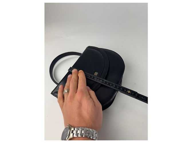 Vintage Givenchy Lederhandtasche Schwarz - Ansicht 10