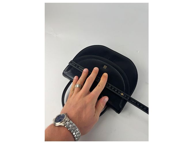 Vintage Givenchy Lederhandtasche Schwarz - Ansicht 9