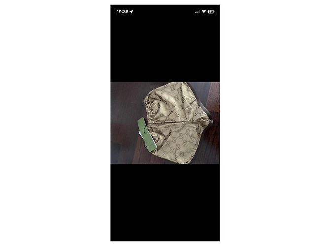 Gucci-Shorts aus laminiertem Jersey mit GG-Monogramm - Ansicht 4