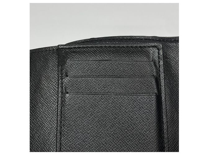 Cartera Compacta Tri-fold Twist Epi de Louis Vuitton en Noir Negro - vista 7
