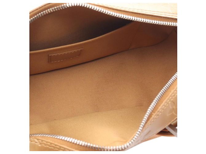 Louis Vuitton Shelton Marrone Monogram Mat Beige - vista 3