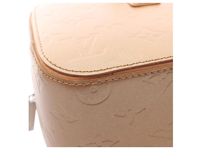 Louis Vuitton Shelton Marrone Monogram Mat Beige - vista 6