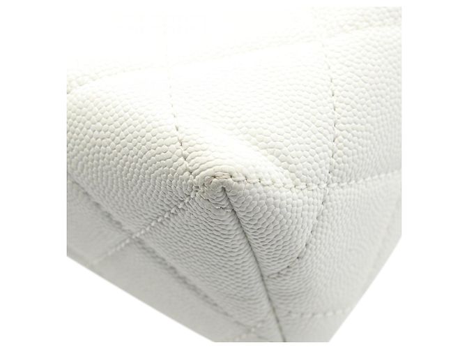 Vanity Estojo de vaidade em caviar branco acolchoado Chanel com corrente Cru - vista 8