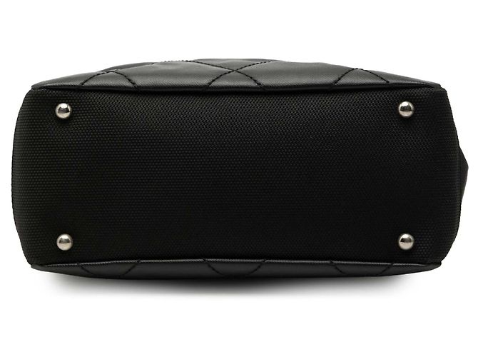 Bolsa tote Chanel preta em lona acolchoada pequena Paris Biarritz Preto - vista 3