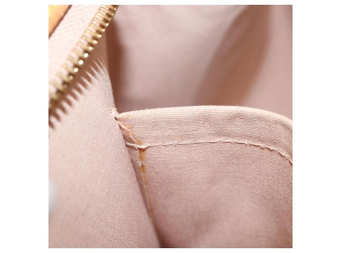 Louis Vuitton Blair Monogram vernice Beige - vista 7