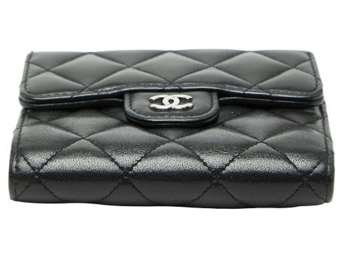 Cartera tri-fold matelassé Chanel Coco Mark Negro - vista 3