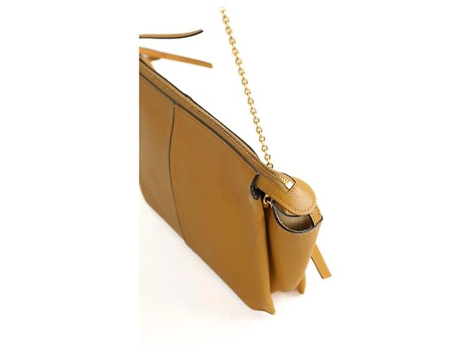 Céline Borsa a Spalla Tri-Fold in Pelle Cammello - vista 2