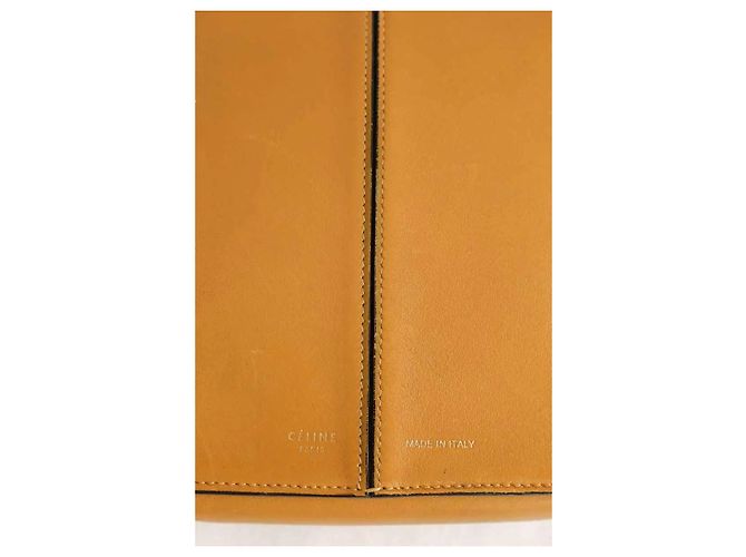 Céline Borsa a Spalla Tri-Fold in Pelle Cammello - vista 4