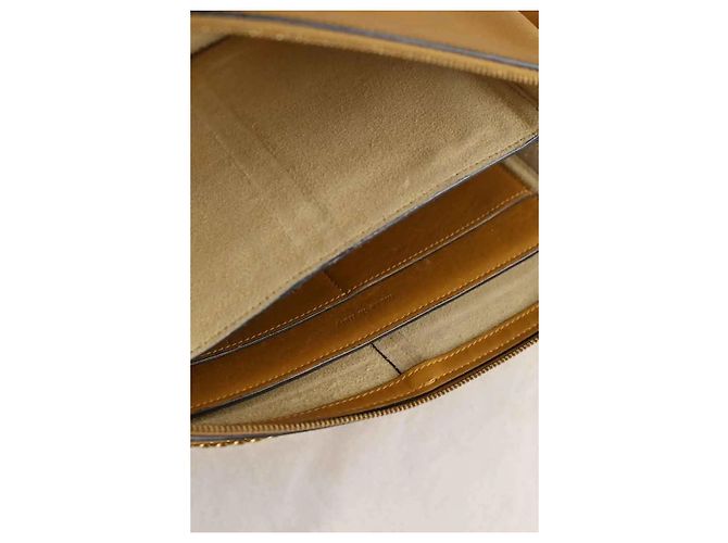 Céline Borsa a Spalla Tri-Fold in Pelle Cammello - vista 5