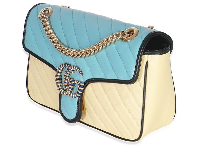 Borsa GG Marmont piccola in pelle di vitello matelassé blu e gialla con torchon diagonale di Gucci - vista 3